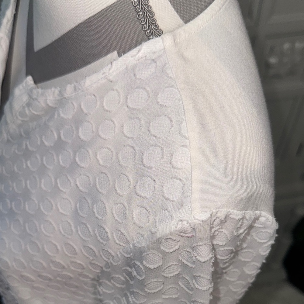 41 Hawthorn White Textured Women's Top Size Medium - Picture 9 of 14
